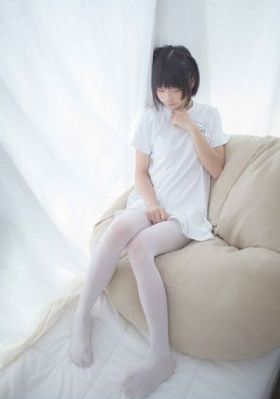 女大学生的沙龙室三中文字幕_1080P高清在线观看